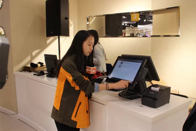  RFID นำแสงมาสู่ห้างสรรพสินค้าที่ใหญ่ที่สุดแห่งหนึ่งในรูปแบบ5 